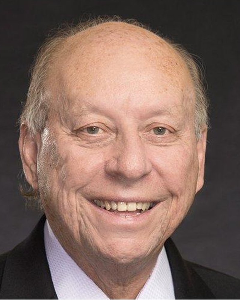 Dr. Carlos Espinal