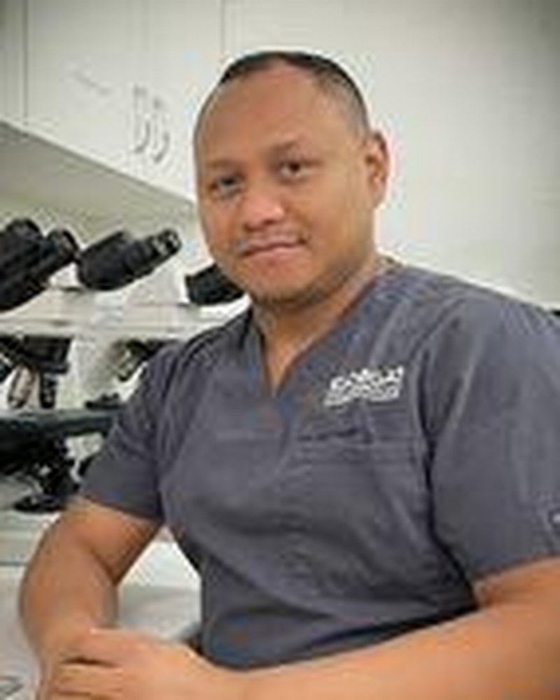 Dr. Ariel Magallón